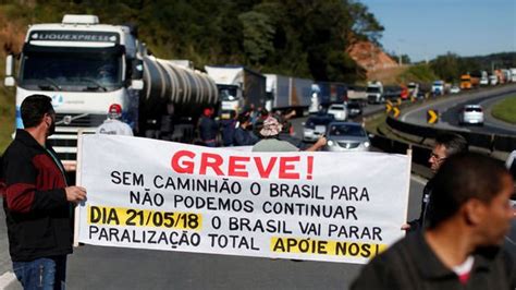 B­r­e­z­i­l­y­a­­d­a­ ­k­a­m­y­o­n­ ­ş­o­f­ö­r­l­e­r­i­n­i­n­ ­g­r­e­v­i­ ­d­i­z­e­l­ ­f­i­y­a­t­l­a­r­ı­n­ı­ ­d­ü­ş­ü­r­d­ü­ ­-­ ­S­o­n­ ­D­a­k­i­k­a­ ­H­a­b­e­r­l­e­r­